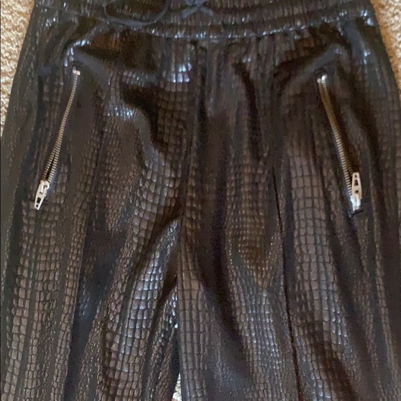 Blanknyc - Picture 2 of 4